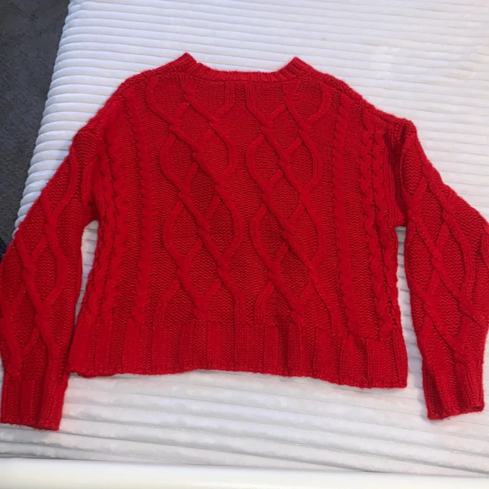 Sweater - Picture 1 of 1